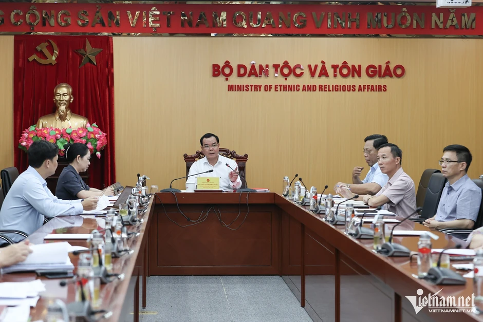 Bộ DT&TG đứng trong 5 Bộ hoàn thành sớm nhất các thủ tục kết nối CSDL quốc gia Bộ DT&TG đứng trong 5 Bộ hoàn thành sớm nhất các thủ tục kết nối CSDL quốc gia