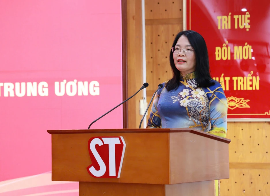 Bổ nhiệm lại chức danh Phó Giám đốc - Phó Tổng Biên tập Nhà xuất bản Chính trị quốc gia Sự thật đối với đồng chí Nguyễn Hoài Anh Bổ nhiệm lại chức danh Phó Giám đốc - Phó Tổng Biên tập Nhà xuất bản Chính trị quốc gia Sự thật đối với đồng chí Nguyễn Hoài Anh