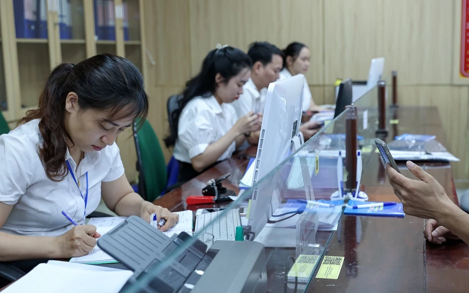Bộ Nội vụ hướng dẫn cách tính lương, phụ cấp mới khi tăng lương cơ sở từ 1/7 Bộ Nội vụ hướng dẫn cách tính lương, phụ cấp mới khi tăng lương cơ sở từ 1/7
