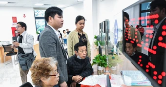 Bộ Nội vụ nói rõ cách tính tỷ lệ 50% công chức ngạch chuyên viên chính