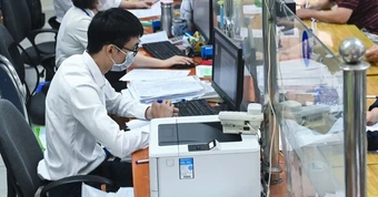 Bộ Nội vụ trả lời thắc mắc về việc viên chức bị cắt phụ cấp khi đi học
