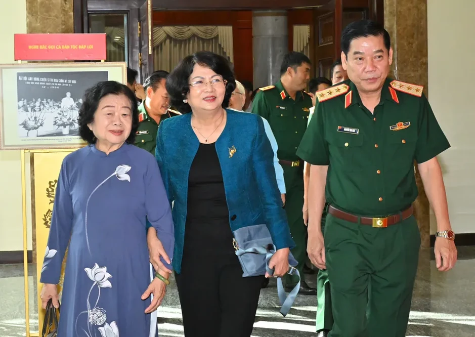 Bộ Quốc phòng phối hợp với Thành ủy TPHCM tổ chức hội thảo khoa học Bộ Quốc phòng phối hợp với Thành ủy TPHCM tổ chức hội thảo khoa học
