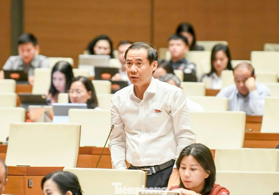 Bổ sung quy định, kiểm soát chặt chẽ nội dung viết về lãnh tụ, lịch sử dân tộc Bổ sung quy định, kiểm soát chặt chẽ nội dung viết về lãnh tụ, lịch sử dân tộc