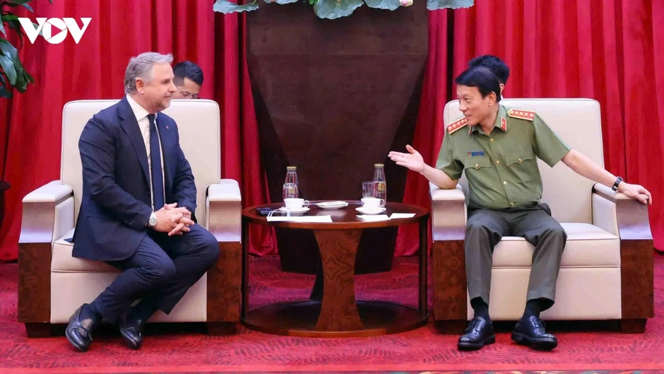 Bộ trưởng Bộ Công an Lương Tam Quang tiếp Phó Chủ tịch cấp cao Tập đoàn Leonardo