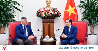 Bộ trưởng Bộ Ngoại giao Lê Hoài Trung tiếp Đoàn nghị sĩ Hoa Kỳ