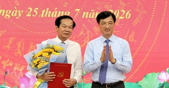 Bộ trưởng Bộ Nội vụ Đỗ Thanh Bình giữ chức Bí thư Thành ủy Cần Thơ