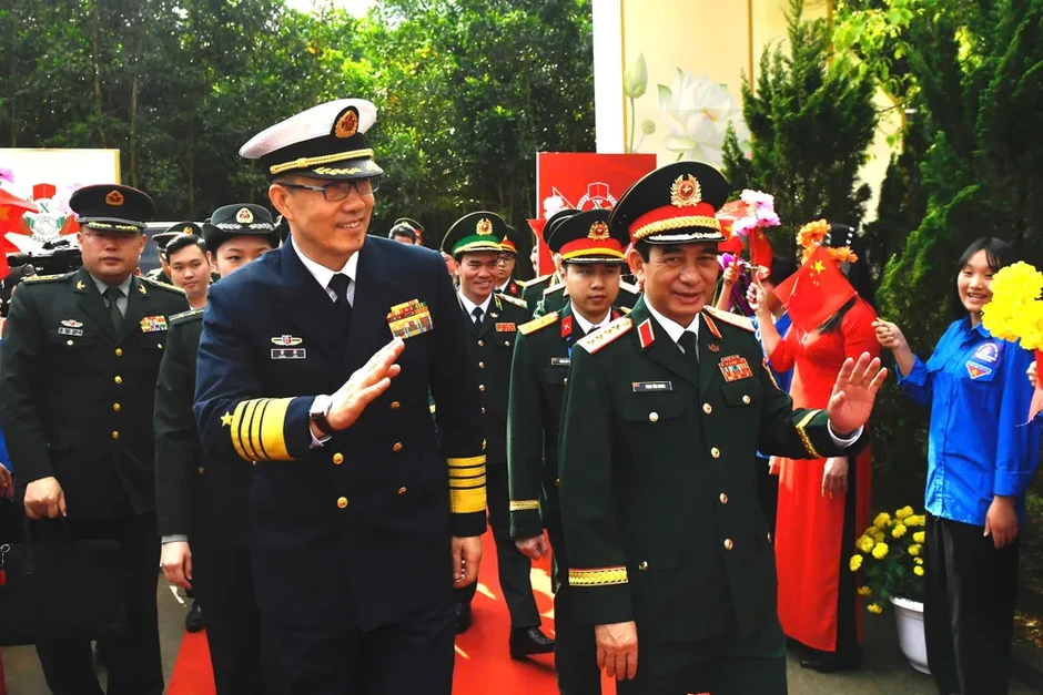 Bộ trưởng Bộ Quốc phòng Việt Nam và Trung Quốc chủ trì Giao lưu Hữu nghị quốc phòng biên giới Bộ trưởng Bộ Quốc phòng Việt Nam và Trung Quốc chủ trì Giao lưu Hữu nghị quốc phòng biên giới