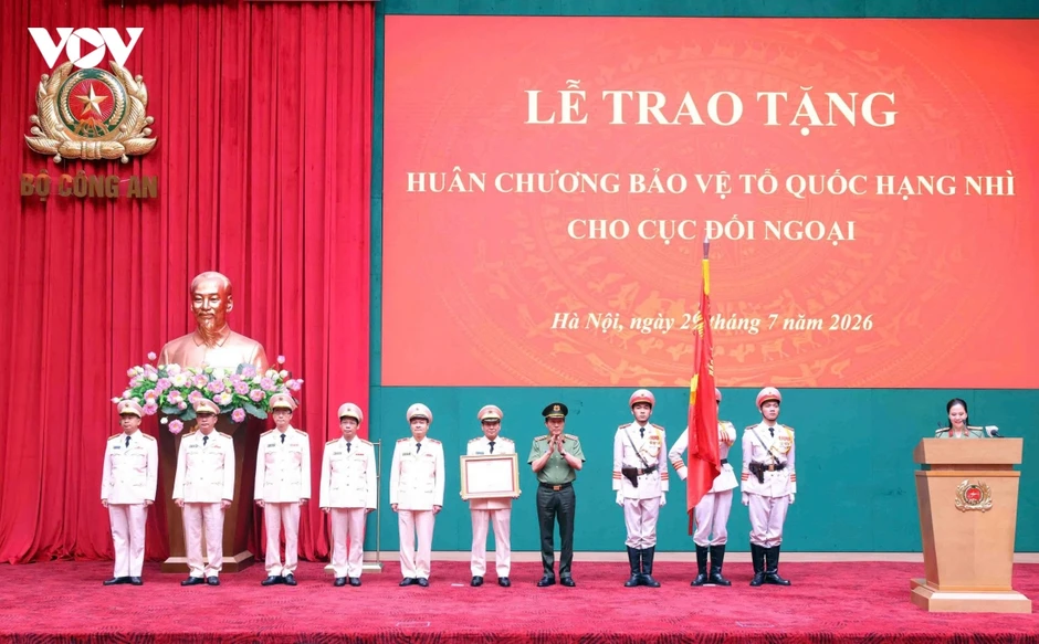 Bộ trưởng Lương Tam Quang chủ trì hội nghị sơ kết 1 năm thực hiện Nghị quyết số 59 Bộ trưởng Lương Tam Quang chủ trì hội nghị sơ kết 1 năm thực hiện Nghị quyết số 59