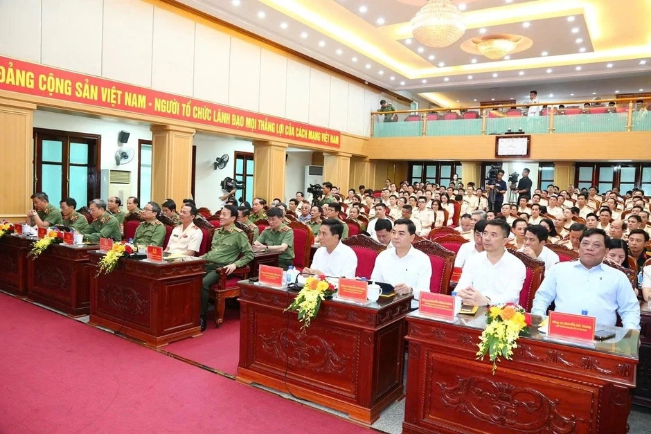 Bộ trưởng Lương Tam Quang thăm, làm việc tại Công an tỉnh Thanh Hóa Bộ trưởng Lương Tam Quang thăm, làm việc tại Công an tỉnh Thanh Hóa