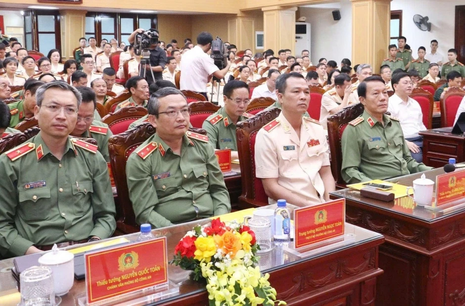 Bộ trưởng Lương Tam Quang thăm, làm việc tại Công an tỉnh Thanh Hóa Bộ trưởng Lương Tam Quang thăm, làm việc tại Công an tỉnh Thanh Hóa