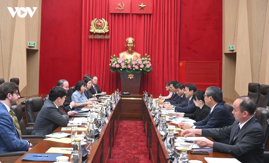 Bộ trưởng Lương Tam Quang tiếp Phó Đại diện Thương mại Hoa Kỳ Bộ trưởng Lương Tam Quang tiếp Phó Đại diện Thương mại Hoa Kỳ