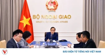 Bộ trưởng Ngoại giao Lê Hoài Trung điện đàm với Ngoại trưởng Algeria và Namibia