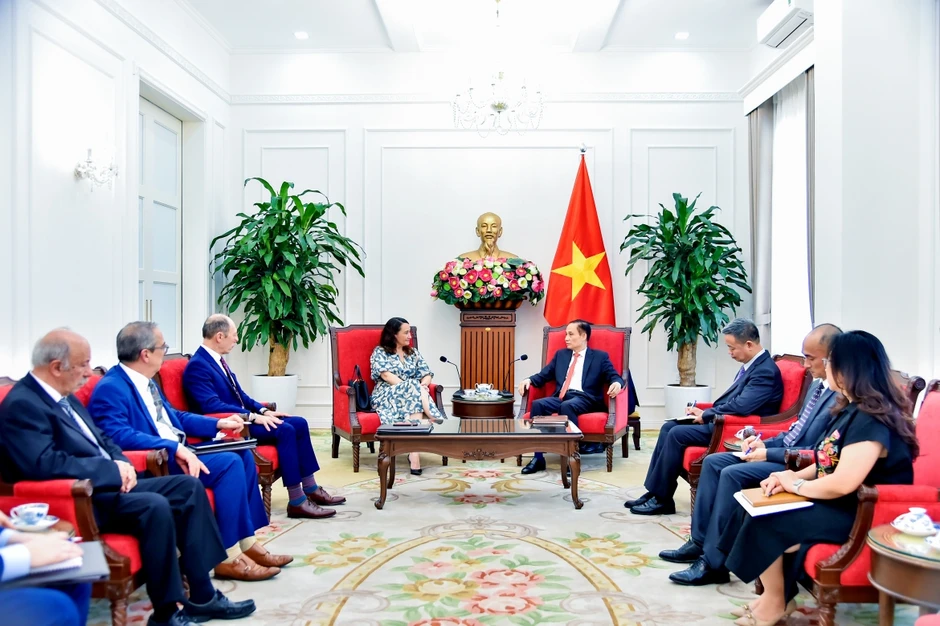 Bộ trưởng Ngoại giao Lê Hoài Trung tiếp Thứ trưởng Ngoại giao Uruguay Bộ trưởng Ngoại giao Lê Hoài Trung tiếp Thứ trưởng Ngoại giao Uruguay