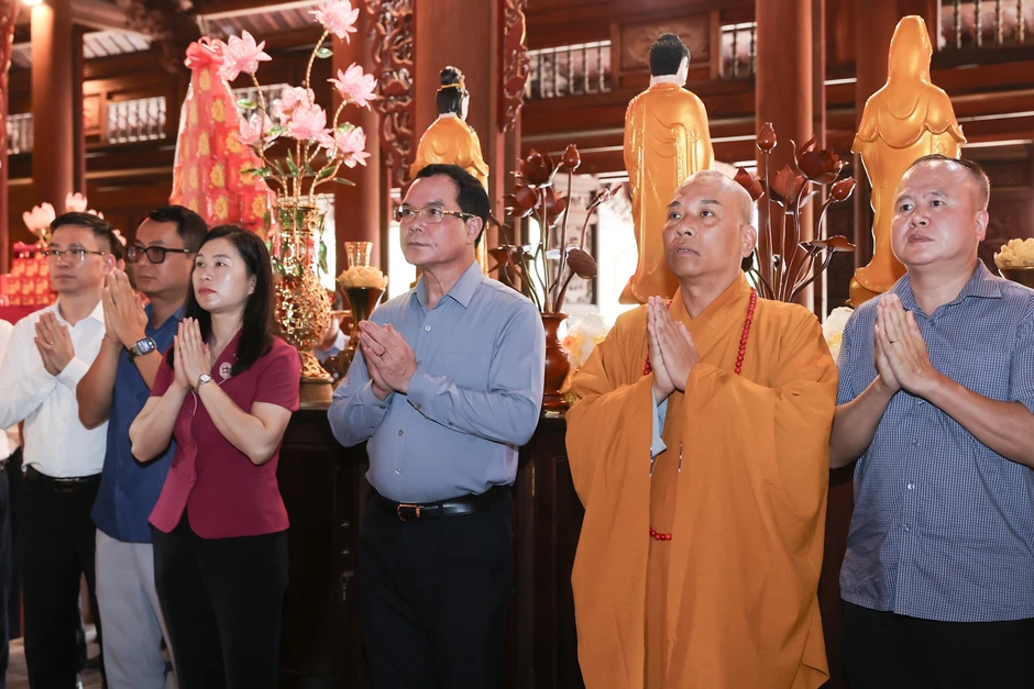 Bộ trưởng Nguyễn Đình Khang thăm đồng bào dân tộc thiểu số tỉnh Lạng Sơn