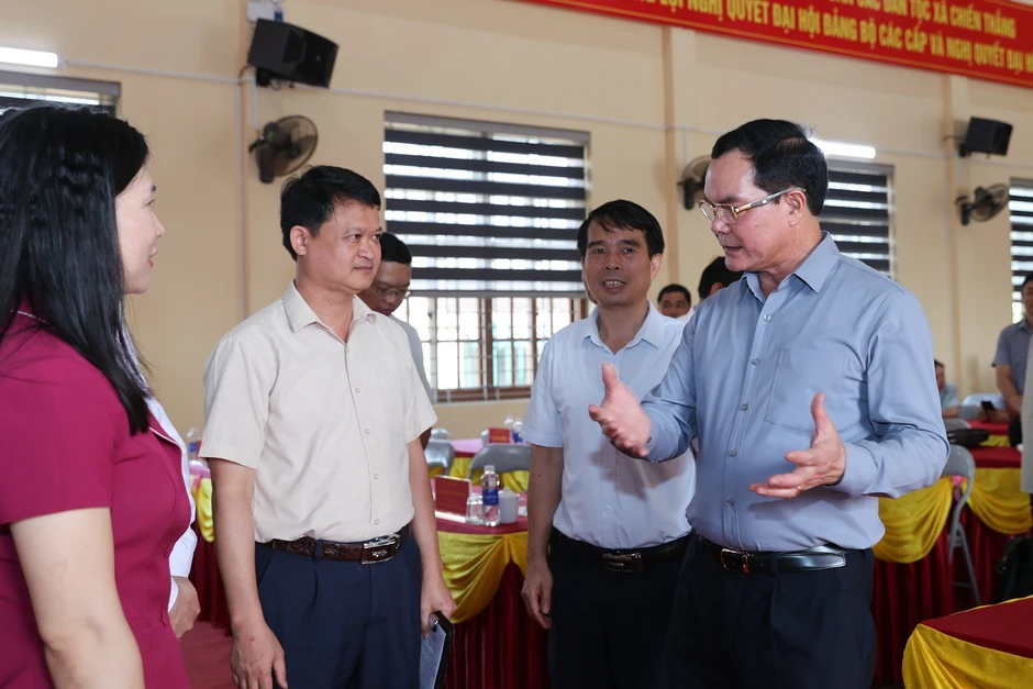 Bộ trưởng Nguyễn Đình Khang thăm đồng bào dân tộc thiểu số tỉnh Lạng Sơn