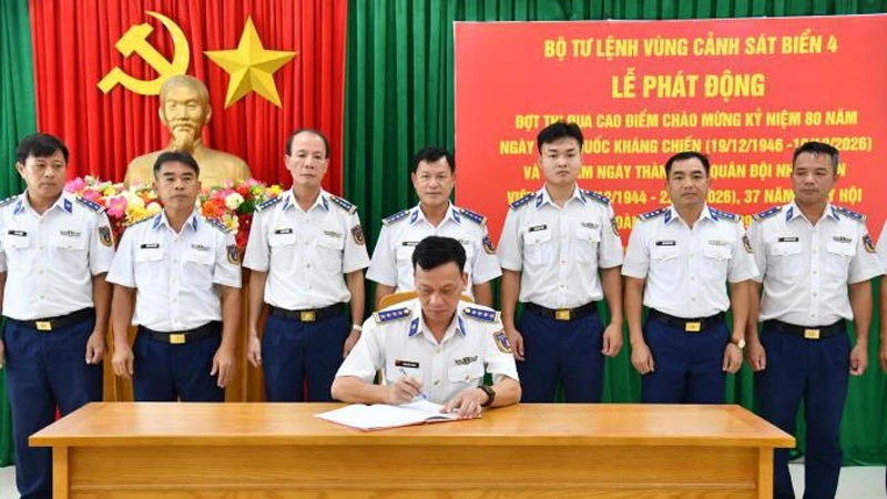 Bộ Tư lệnh Vùng Cảnh sát biển 4 phát động thi đua “80 ngày thi đua Quyết thắng - Viết tiếp bản hùng ca” Bộ Tư lệnh Vùng Cảnh sát biển 4 phát động thi đua “80 ngày thi đua Quyết thắng - Viết tiếp bản hùng ca”