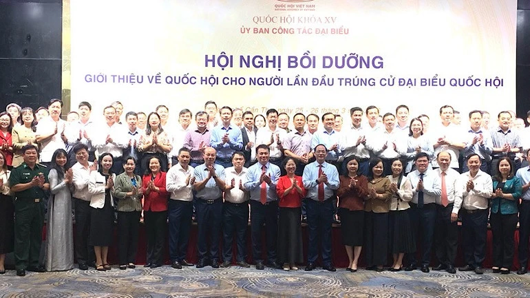 Bồi dưỡng kỹ năng cho các Đại biểu lần đầu trúng cử Quốc hội