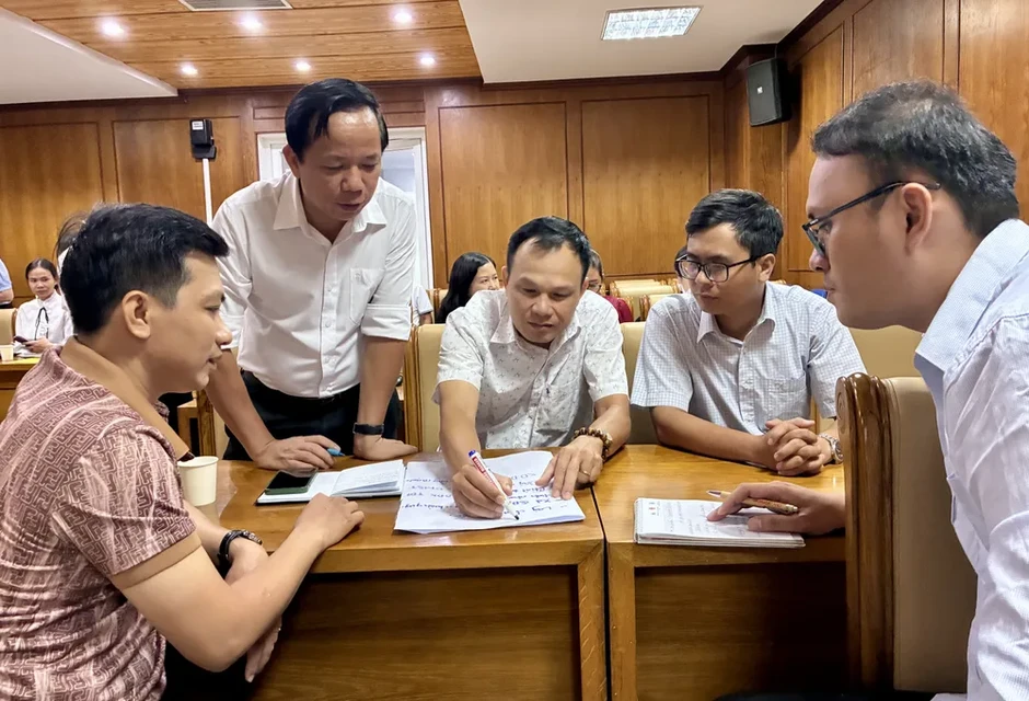 Bồi dưỡng kỹ năng tuyên truyền về công tác xây dựng Đảng cho phóng viên, biên tập viên Bồi dưỡng kỹ năng tuyên truyền về công tác xây dựng Đảng cho phóng viên, biên tập viên