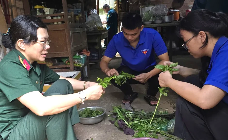 Bữa cơm tri ân, lan tỏa đạo lý "Uống nước nhớ nguồn" Bữa cơm tri ân, lan tỏa đạo lý "Uống nước nhớ nguồn"