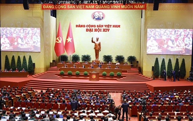 Bước chuyển quan trọng trong tư duy lãnh đạo của Đảng Bước chuyển quan trọng trong tư duy lãnh đạo của Đảng
