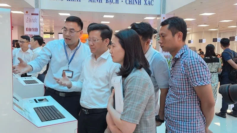 Bước tiến mới trong cải cách thủ tục hành chính tỉnh Quảng Ninh Bước tiến mới trong cải cách thủ tục hành chính tỉnh Quảng Ninh