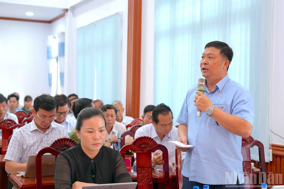Cà Mau lắng nghe nhịp cầu nguyện vọng giữa cử tri và Quốc hội Cà Mau lắng nghe nhịp cầu nguyện vọng giữa cử tri và Quốc hội