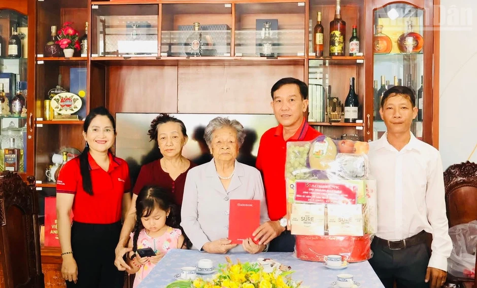 Cà Mau: Nhiều hoạt động ý nghĩa nhân kỷ niệm 79 năm Ngày Thương binh-Liệt sĩ