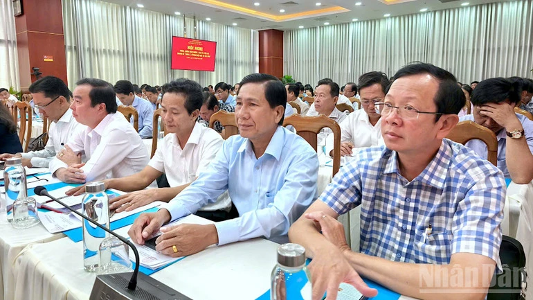 Cà Mau siết chặt quản lý tài sản công, kiên quyết truy trách nhiệm nếu để lãng phí Cà Mau siết chặt quản lý tài sản công, kiên quyết truy trách nhiệm nếu để lãng phí
