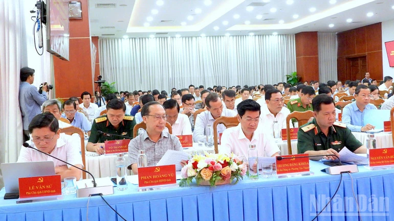 Cà Mau siết chặt quản lý tài sản công, kiên quyết truy trách nhiệm nếu để lãng phí Cà Mau siết chặt quản lý tài sản công, kiên quyết truy trách nhiệm nếu để lãng phí