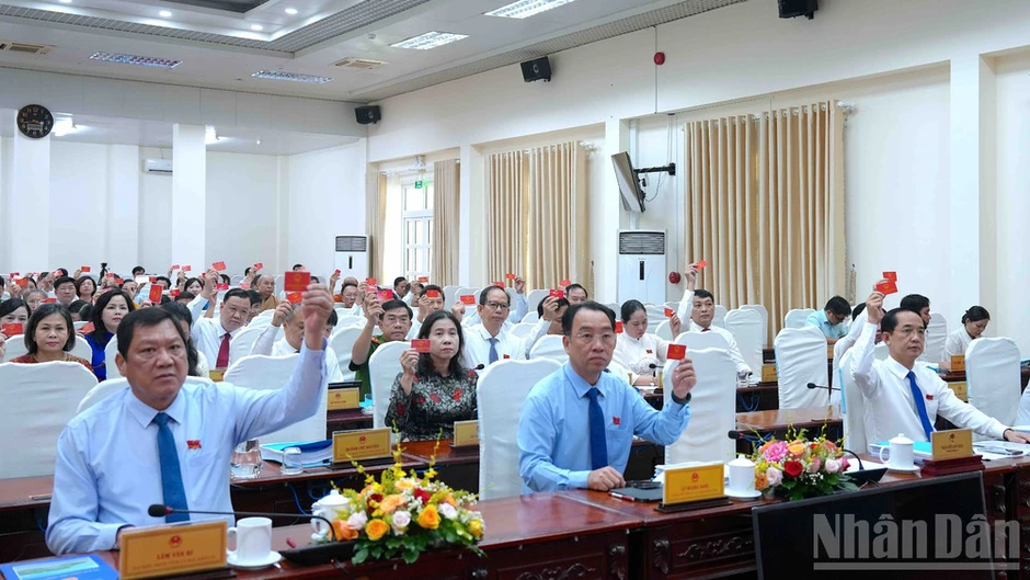 Cà Mau thông qua nhiều nghị quyết đặc thù, ưu tiên hỗ trợ học sinh Cà Mau thông qua nhiều nghị quyết đặc thù, ưu tiên hỗ trợ học sinh