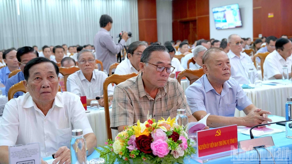 Cà Mau yêu cầu học theo Bác phải bằng sản phẩm, kết quả cụ thể Cà Mau yêu cầu học theo Bác phải bằng sản phẩm, kết quả cụ thể