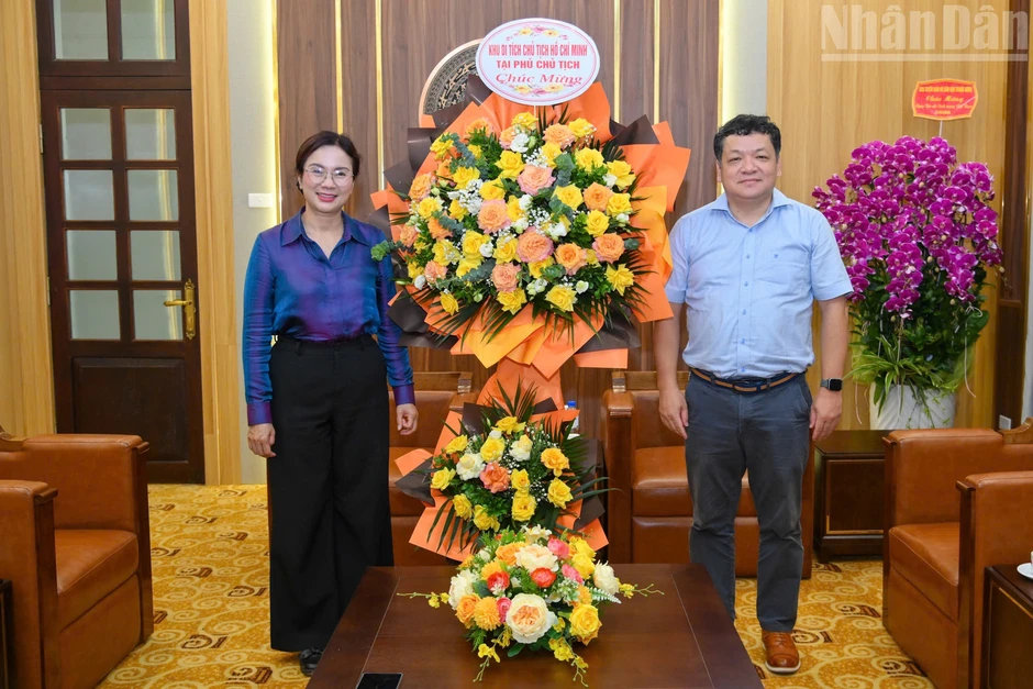 Các cơ quan, đơn vị chúc mừng Báo Nhân Dân nhân dịp 101 năm Ngày Báo chí Cách mạng Việt Nam Các cơ quan, đơn vị chúc mừng Báo Nhân Dân nhân dịp 101 năm Ngày Báo chí Cách mạng Việt Nam