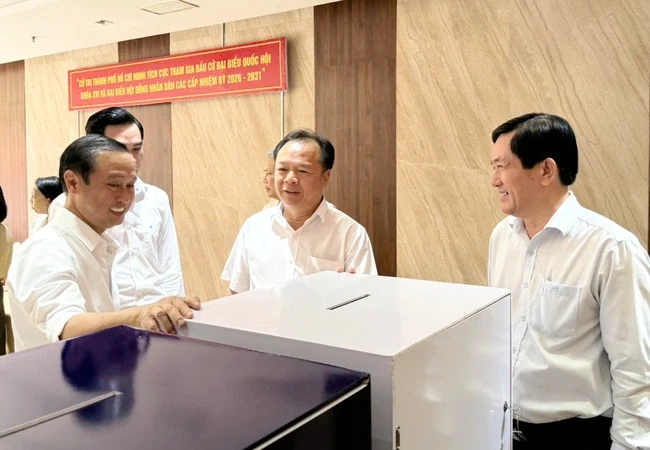 Các điểm bỏ phiếu tại chung cư, khu nhà trọ đã sẵn sàng cho Ngày hội non sông Các điểm bỏ phiếu tại chung cư, khu nhà trọ đã sẵn sàng cho Ngày hội non sông