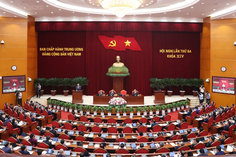 Các quyết sách được Trung ương thông qua phải tạo ra 4 bước chuyển chiến lược Các quyết sách được Trung ương thông qua phải tạo ra 4 bước chuyển chiến lược