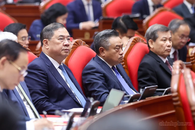 Các quyết sách được Trung ương thông qua phải tạo ra 4 bước chuyển chiến lược Các quyết sách được Trung ương thông qua phải tạo ra 4 bước chuyển chiến lược