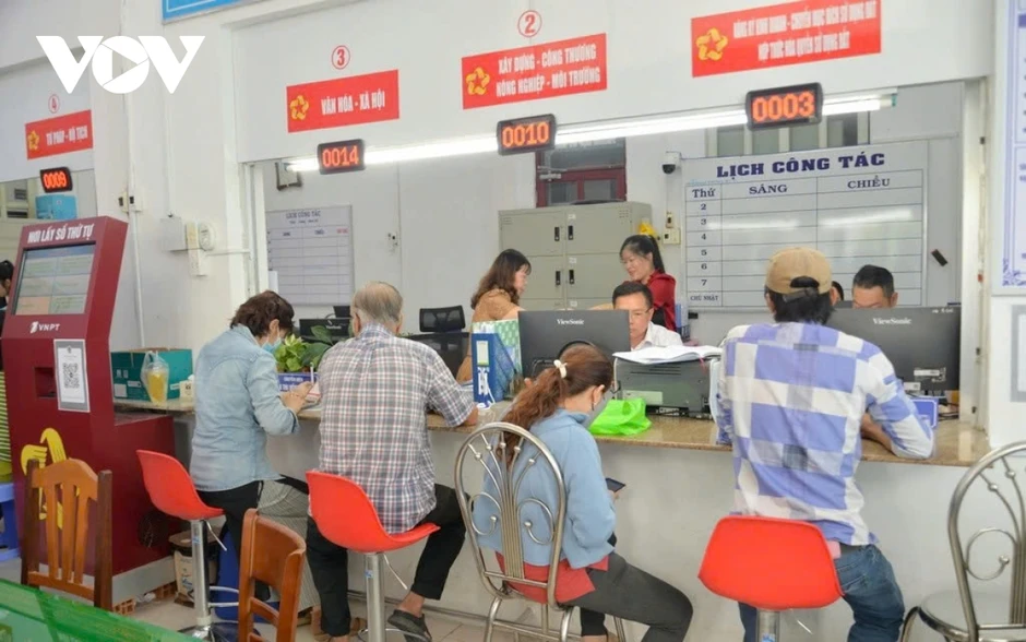 Cải cách chính quyền địa phương 2 cấp: Dân hài lòng mới là đích cuối Cải cách chính quyền địa phương 2 cấp: Dân hài lòng mới là đích cuối