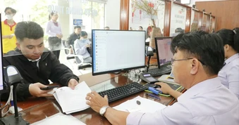 Cải cách thủ tục hành chính: Hướng tới giảm một nửa thời gian và chi phí