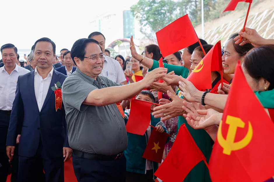 Cần biến núi rừng Tây Bắc trùng điệp thành của cải vật chất Cần biến núi rừng Tây Bắc trùng điệp thành của cải vật chất