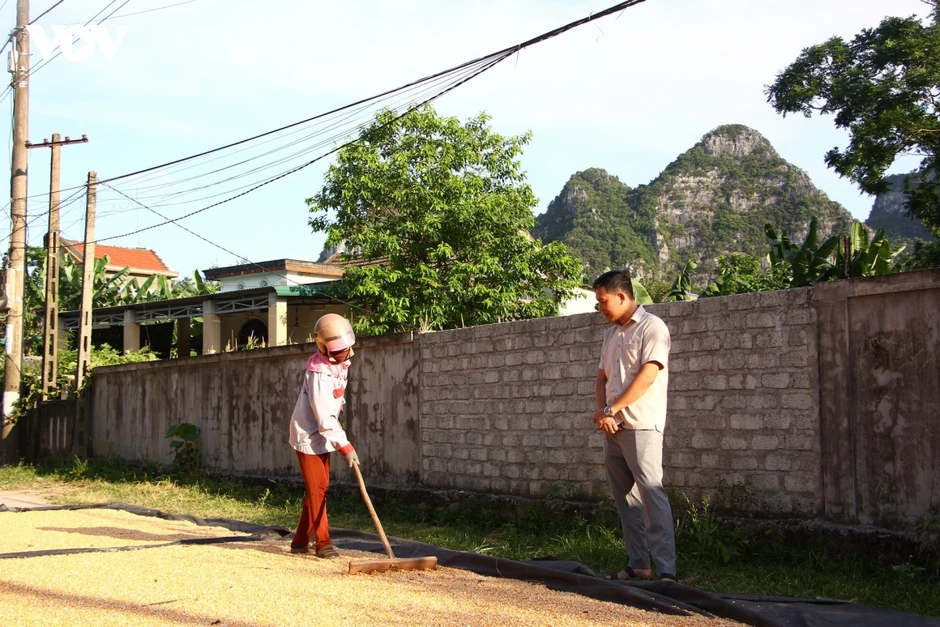 Cán bộ cơ sở áp lực cao, nói và làm đến cùng Cán bộ cơ sở áp lực cao, nói và làm đến cùng