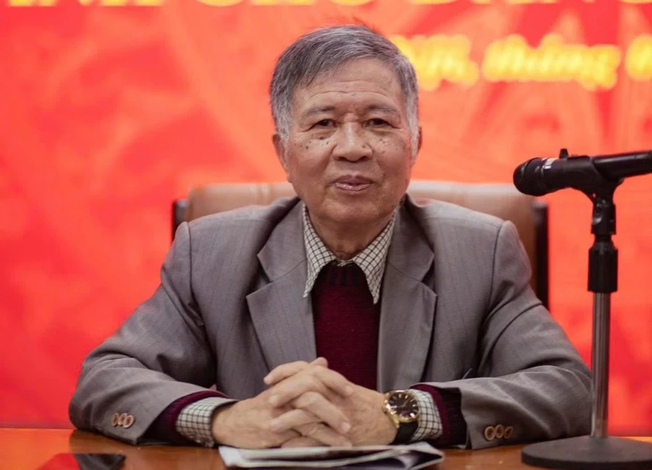 Cán bộ nêu gương cũng là để bảo vệ nền tảng tư tưởng của Đảng