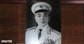 Cán bộ, nhân dân tưởng nhớ 115 năm ngày sinh Đại tướng Võ Nguyên Giáp