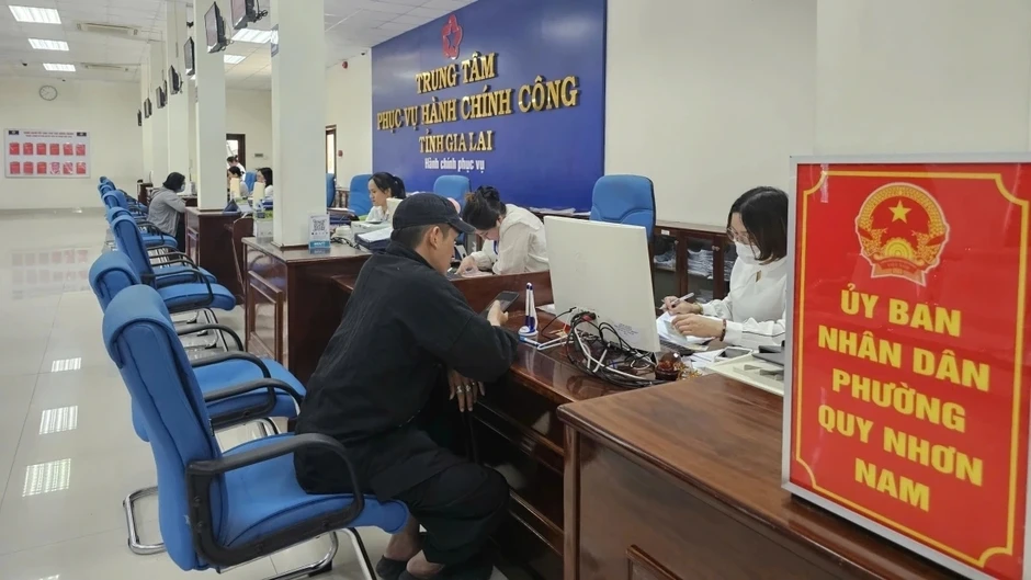 Cán bộ yếu kém, thiếu trách nhiệm sẽ bị tinh giản biên chế Cán bộ yếu kém, thiếu trách nhiệm sẽ bị tinh giản biên chế