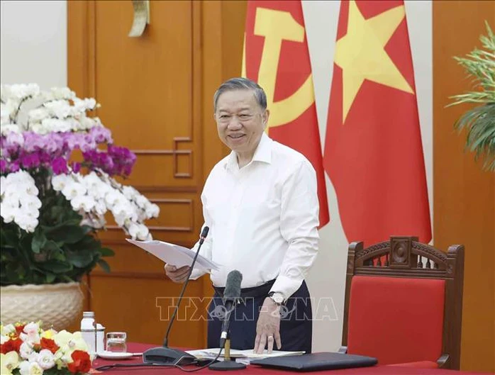 Cần thấy được tầm vóc lịch sử vĩ đại của 100 năm Đảng lãnh đạo cách mạng Việt Nam Cần thấy được tầm vóc lịch sử vĩ đại của 100 năm Đảng lãnh đạo cách mạng Việt Nam