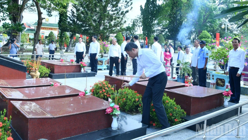 Cần Thơ cần xây dựng kịch bản tăng trưởng chi tiết, quyết liệt triển khai các dự án năng lượng trọng điểm Cần Thơ cần xây dựng kịch bản tăng trưởng chi tiết, quyết liệt triển khai các dự án năng lượng trọng điểm