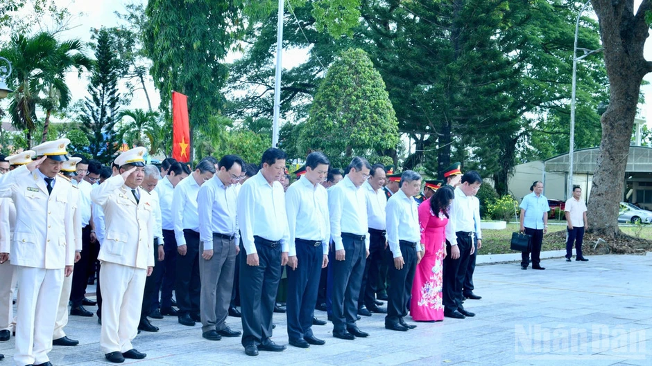 Cần Thơ cần xây dựng kịch bản tăng trưởng chi tiết, quyết liệt triển khai các dự án năng lượng trọng điểm Cần Thơ cần xây dựng kịch bản tăng trưởng chi tiết, quyết liệt triển khai các dự án năng lượng trọng điểm