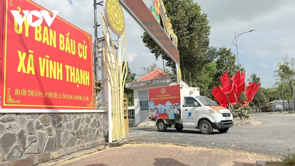 Cần Thơ cờ hoa rực rỡ sẵn sàng cho ngày hội non sông 15/3