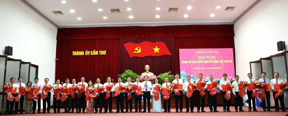 Cần Thơ điều động 60 cán bộ, Phó chủ tịch UBND TP làm Bí thư phường Ninh Kiều Cần Thơ điều động 60 cán bộ, Phó chủ tịch UBND TP làm Bí thư phường Ninh Kiều