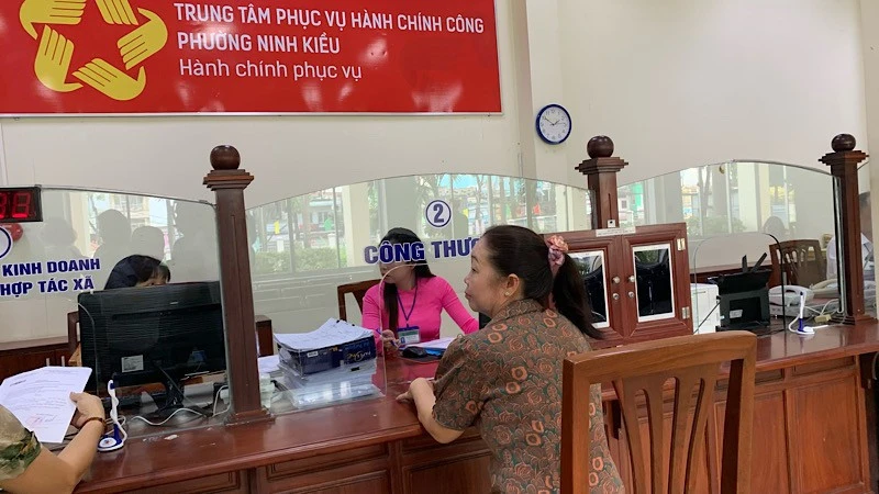 Cần Thơ gỡ khó cho chính quyền địa phương 2 cấp Cần Thơ gỡ khó cho chính quyền địa phương 2 cấp