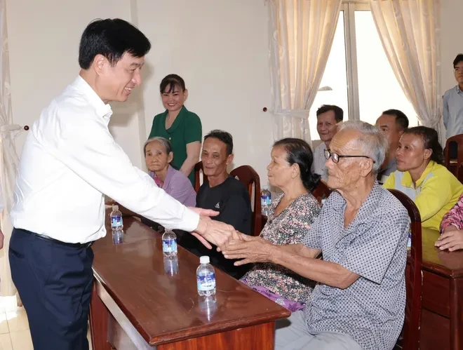 Cần Thơ: Lắng nghe, giải quyết kiến nghị cử tri sau Kỳ họp thứ nhất Quốc hội khóa XVI Cần Thơ: Lắng nghe, giải quyết kiến nghị cử tri sau Kỳ họp thứ nhất Quốc hội khóa XVI