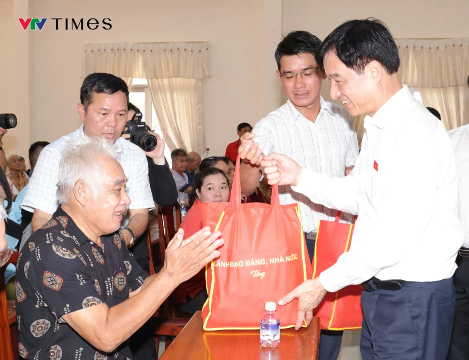 Cần Thơ: Lắng nghe, giải quyết kiến nghị cử tri sau Kỳ họp thứ nhất Quốc hội khóa XVI Cần Thơ: Lắng nghe, giải quyết kiến nghị cử tri sau Kỳ họp thứ nhất Quốc hội khóa XVI